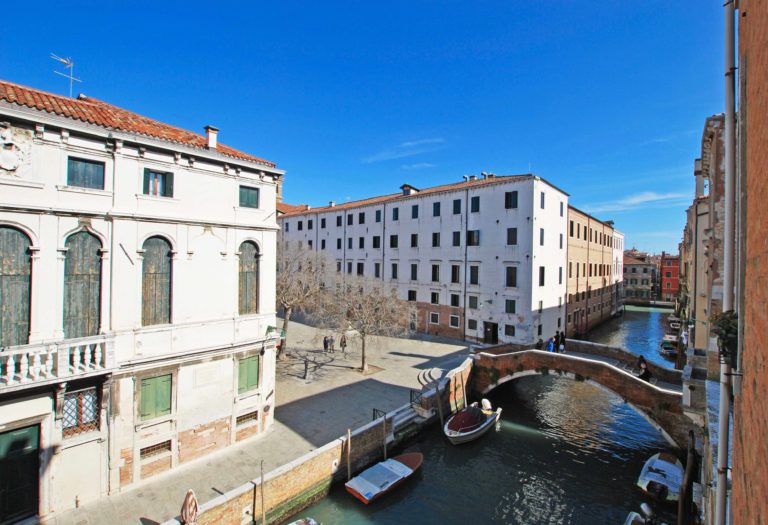 CorteNova vista canale Venezia