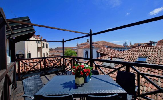 Venice Wonderful Terrace Apartment