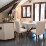 CaMoro kitchen table