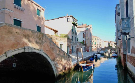 CaMoro Canal Venice Apartment