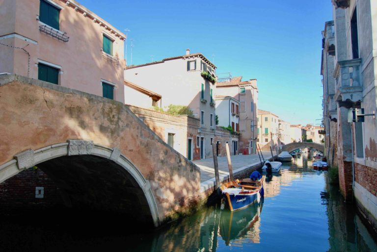 CaMoro Canal Venice Apartment