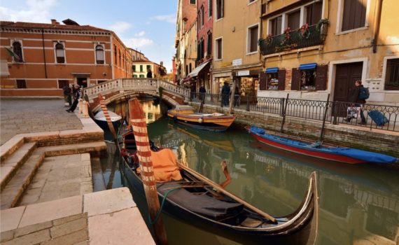 The Arch Apartment Venice Gondola