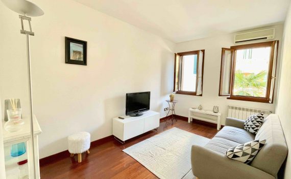 2CaDelPestrin-Venice-LivingArea