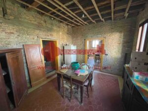 villa for sale Venice pellestrina island layout interiors