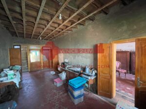 villa for sale Venice pellestrina island interiors